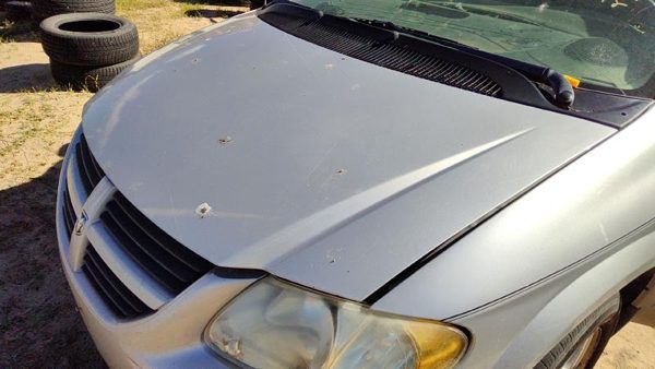 2007 Dodge Caravan Hood PS2 Bright Silver Metallic — photo 2