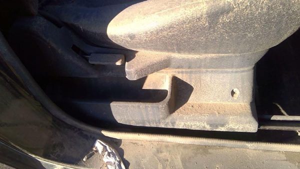1996 Geo Tracker Passenger Right Side Seat Trim Panel Oem Black — photo 3