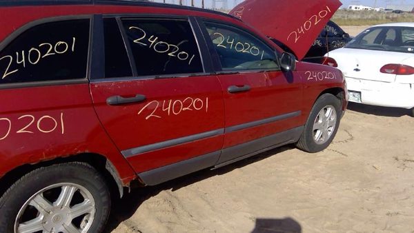 2006 Chrysler Pacifica — vehicle photo 9