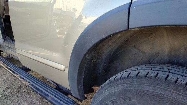 2002-2010 Ford Explorer Driver Left Rear Moulding From Door Oem Back Flare — photo 4