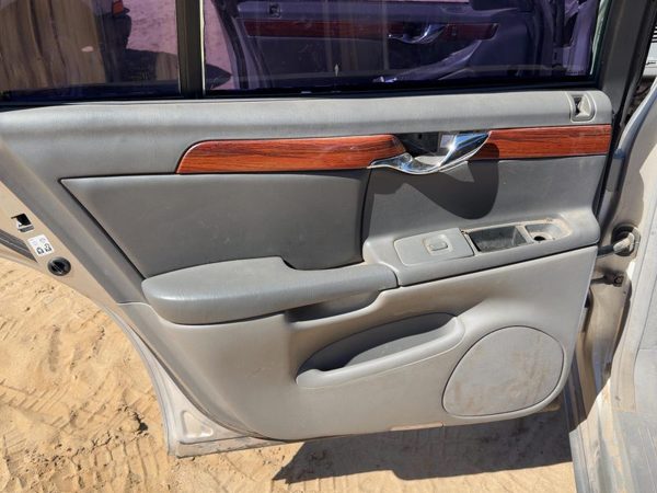 2005 Cadillac Deville Rear Door Trim Panel LH Gray 142 — photo 1