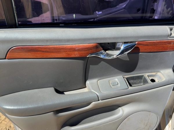 2005 Cadillac Deville Rear Door Trim Panel LH Gray 142 — photo 4