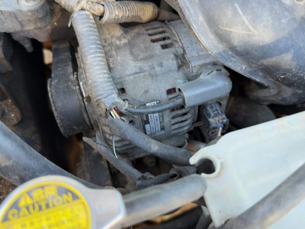 2003-2008 Toyota Matrix Xr Alternator 1.8L 2706022040 — photo 3