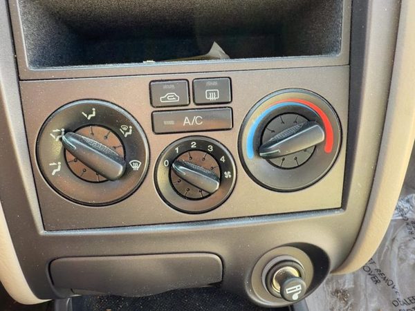 01-03 Hyundai Elantra Temperature Control Module In Dash Heater Ac Head Unit Oem — photo 1