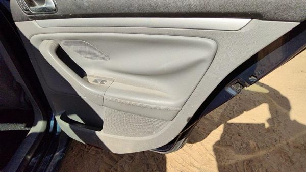 2005-09 Vw Jetta Passenger Right Rear Inside Door Trim Panel Only Oem Back Gray — photo 8