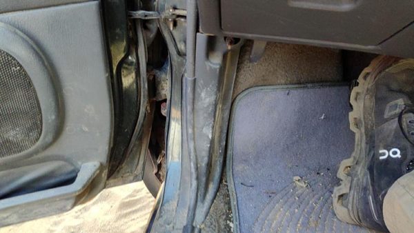 92-95 Pathfinder Nissan Pathfinder Driver Left Lower Kick Trim Panel Oem Gray — photo 1