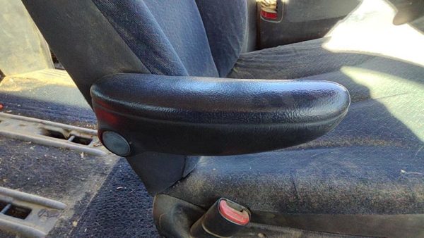 2001-2003 Dodge Caravan Pair Of Arm Rests Front Left Right Oem Blue Ud751qlaa — photo 2