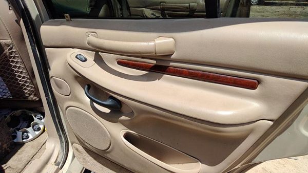 98 Navigator Passenger Right Rear Inside Door Trim Panel Wh Switches Back Tan Kx — photo 3