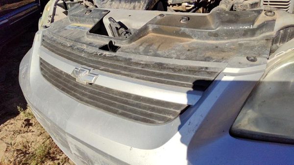2006 Chevrolet Cobalt Grille Chevy 95U Ultra Silver — photo 4