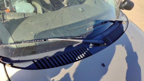 02-05 Ford Explorer Windshield Wiper Cowl Vent Trim Panel Oem Cover — photo 4
