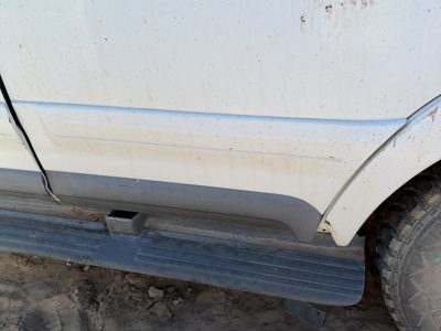 1998 Lincoln Navigator Rear Door Moulding LH Oxford White Yz