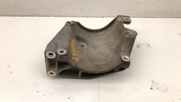 2006 Gmc Yukon Xl 1500 5.3L Ac Compressor Mount Bracket With Bolts 12554026 — photo 8