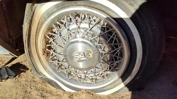 1980-1984 Deville Sedan Hub Cap Wheel Cover Oem #3 01622897 — photo 2