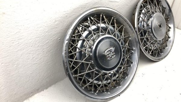 1980-1984 Deville Sedan Hub Cap Wheel Cover Oem #3 01622897 — photo 6