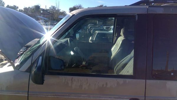 1995 Chevy Astro Front Door LH Brown — photo 10
