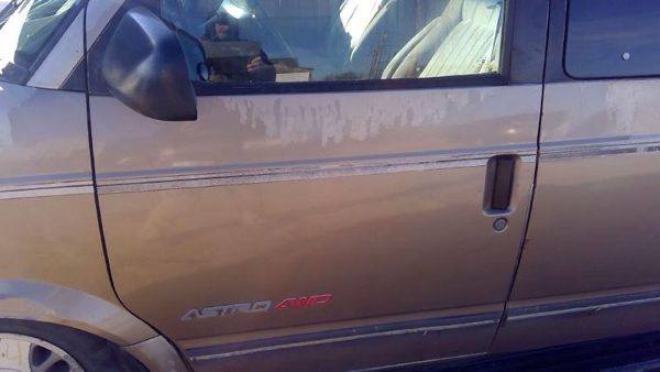 1995 Chevy Astro Front Door LH Brown — photo 11