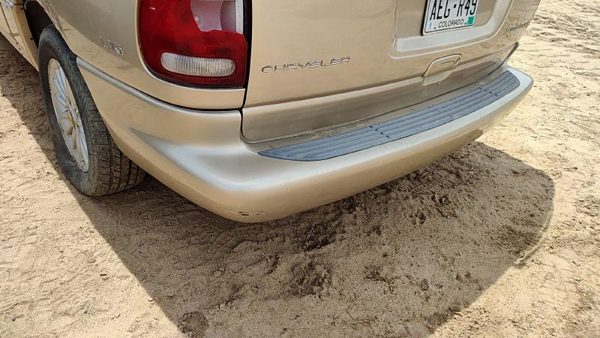 1996-2000 Chrysler Town & Country Rear Bumper Cover Assembly Oem Back Gold — photo 4