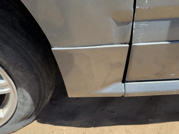 04-05 Cadillac Srx Driver Left Moulding From Fender Oem Trim Strip Silver 42U — photo 3