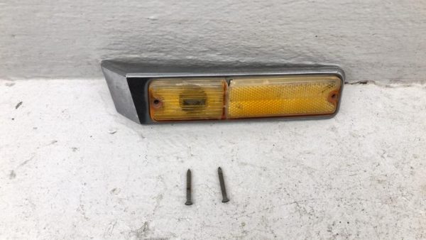 84-91 Grand Wagoneer Driver Left "Front Turn Signal" Light Lamp Fender Mounted — photo 6