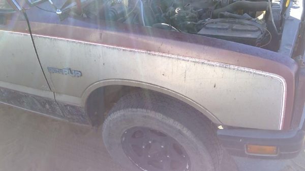1981-1987 Isuzu Pup Pickup Passenger Right Front Fender Oem Red 94446989 — photo 1