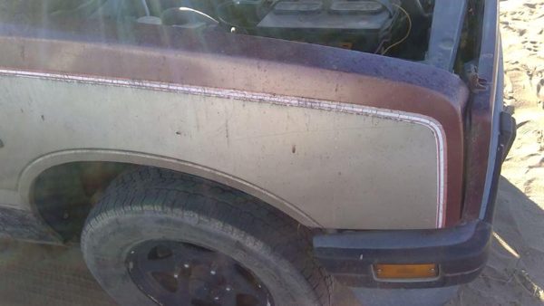 1981-1987 Isuzu Pup Pickup Passenger Right Front Fender Oem Red 94446989 — photo 2