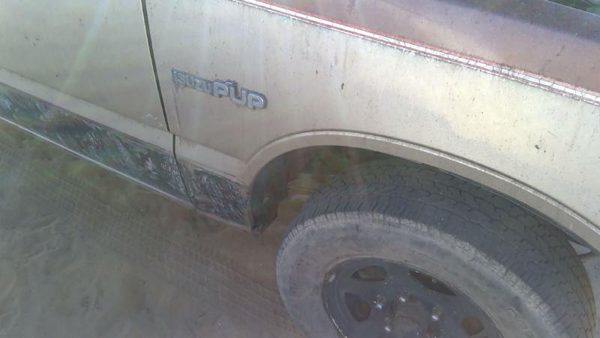 1981-1987 Isuzu Pup Pickup Passenger Right Front Fender Oem Red 94446989 — photo 7