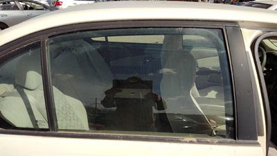 04-08 Chevy New Style Malibu Passenger Right Rear Side Window Door Glass Back