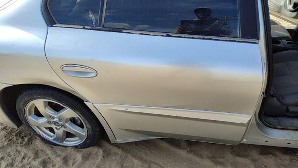 2004 Pontiac Bonneville Rear Door RH Silver 67U — photo 2