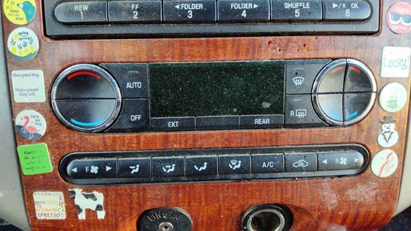 2007-2013 Ford Expedition Temperature Control Module In Dash Heater Ac Head Unit — photo 1