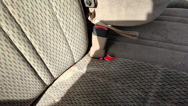 97-98 Ford F150 Passenger Right Front Seat Belt Buckle Receiver Oem Tan Mx — photo 2