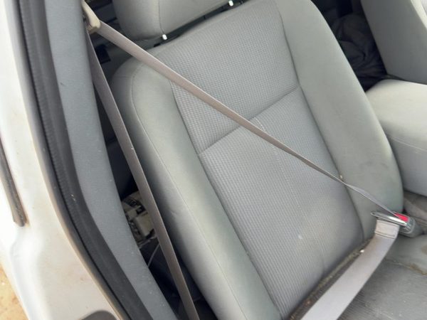 05-11 Dakota Passenger Right Front Seat Belt Retractor Oem Shoulder Gray P9D5 — photo 3