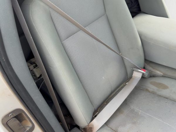 05-11 Dakota Passenger Right Front Seat Belt Retractor Oem Shoulder Gray P9D5 — photo 2