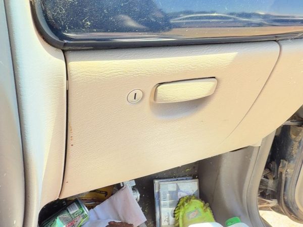 01-05 Chrysler Pt Cruiser Glove Box Assembly Complete Door With Latch Oem Beige — photo 1