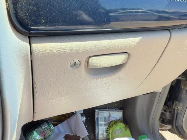 01-05 Chrysler Pt Cruiser Glove Box Assembly Complete Door With Latch Oem Beige — photo 2