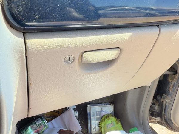 01-05 Chrysler Pt Cruiser Glove Box Assembly Complete Door With Latch Oem Beige — photo 3