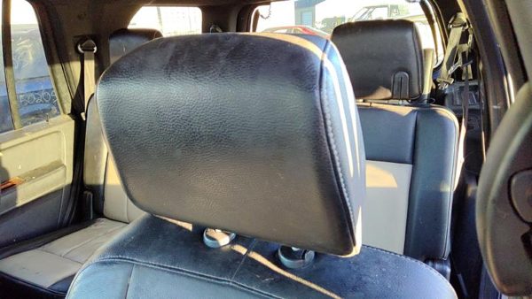 07-08 Ford Expedition Driver Left Front Head Rest Leather Seat 1W Black/Camel — photo 1
