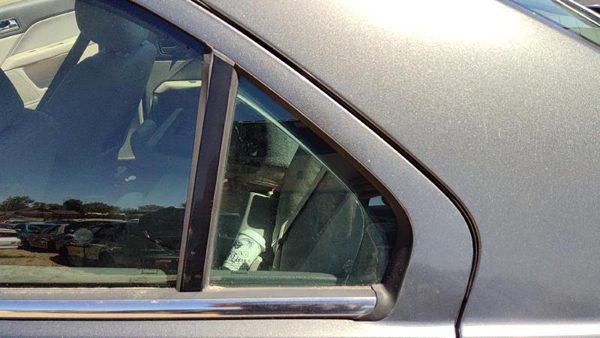 06-12 Ford Fusion Driver Left Rear Vent Window Back Door Glass With Frame Oem — photo 3