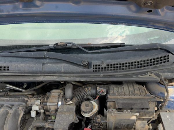2007-2012 Nissan Sentra Windshield Wiper Cowl Vent Trim Panel Oem Cover — photo 4