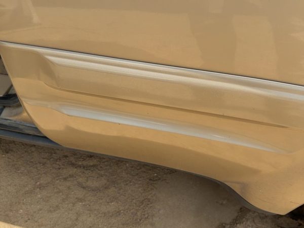 04-07 Rainier Driver Left Rear Moulding From Door Back Trim Strip Cashmere 15U — photo 2
