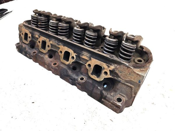1978-1983 Ford F100 Cylinder Head 5.0L 302 V8 Oem — photo 3