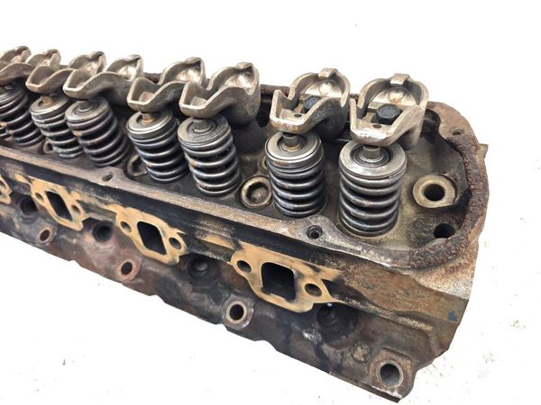 1978-1983 Ford F100 Cylinder Head 5.0L 302 V8 Oem — photo 5