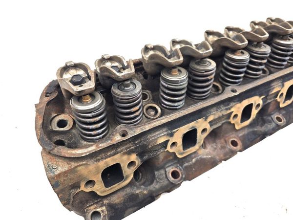 1978-1983 Ford F100 Cylinder Head 5.0L 302 V8 Oem — photo 7