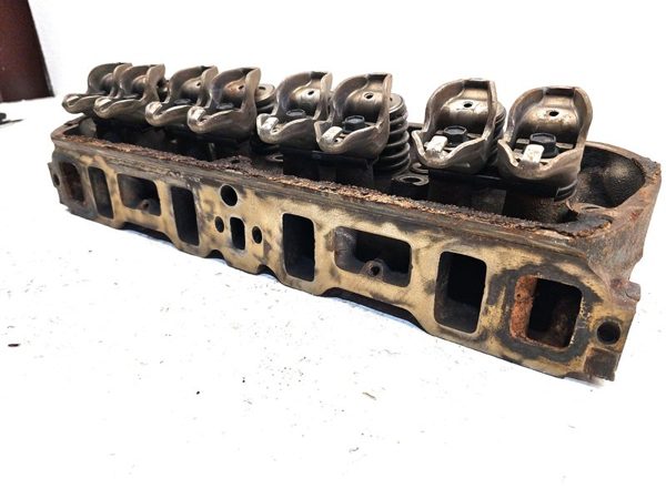 1978-1983 Ford F100 Cylinder Head 5.0L 302 V8 Oem — photo 10