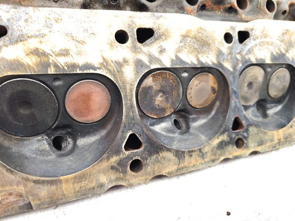 1978-1983 Ford F100 Cylinder Head 5.0L 302 V8 Oem — photo 13