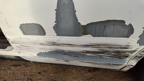 98-08 Ford Crown Vic Driver Left Rear Moulding From Door Back Trim Strip White — photo 2
