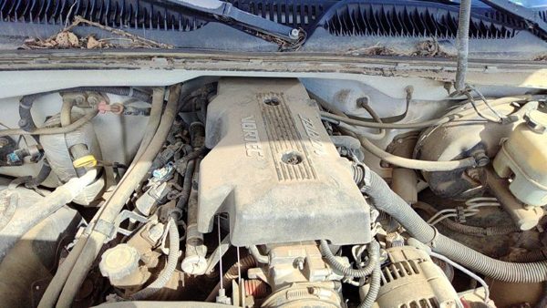 1999-2000 Chevy Silverado 1500 Engine Cover Top Plastic Shield Oem 5.3L — photo 3