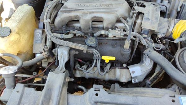 1994 Olds Cutlass Ciera 3.1L Front Cylinder Head Assembly OEM 10154745 — photo 5