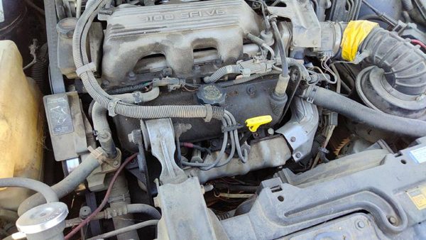 1994 Olds Cutlass Ciera 3.1L Front Cylinder Head Assembly OEM 10154745 — photo 2