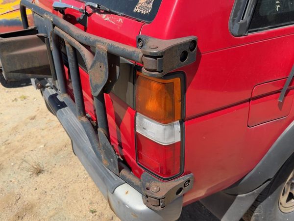90-95 Nissan Pathfinder Spare Tire Carrier Mount Complete Assembly OEM — photo 9