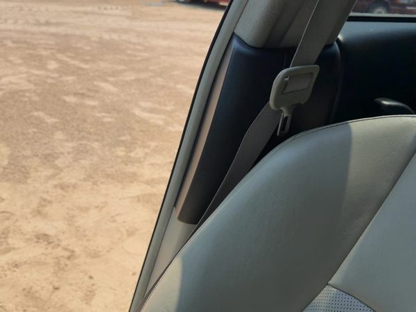 2003-2008 Infinity FX45 Passenger Right Lower B-Pillar Trim Panel Willow Black — photo 4